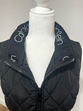Calvin Klein Black Quilted Puffer Vest Women’s Zip Up Logo Lightweight